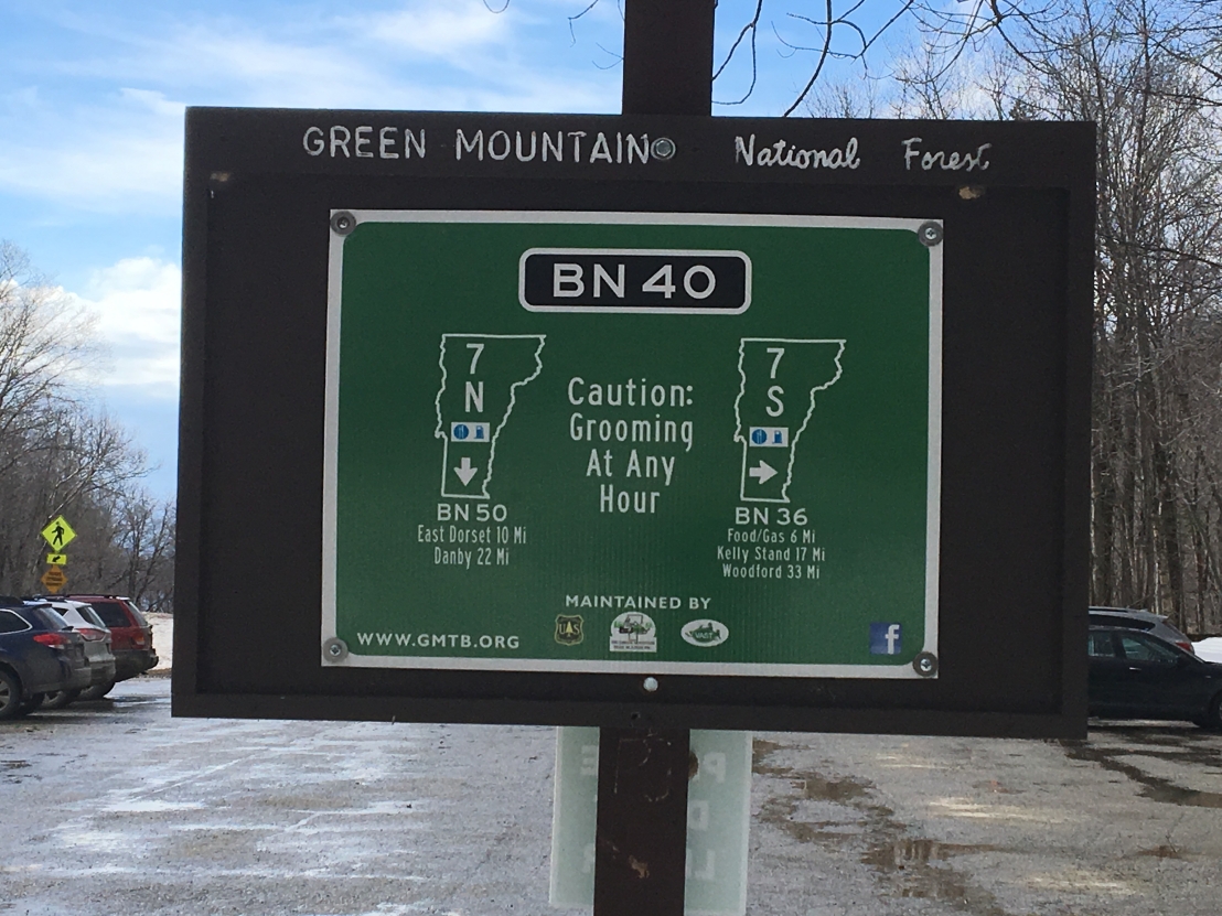Sign for snowmobilers at the Long Trail parking lot